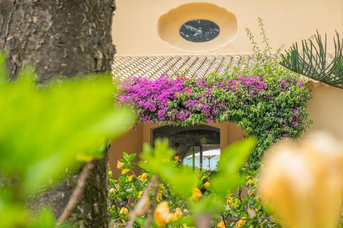 Imagen de los exteriores del Hotel Vila Joya. Foto 15