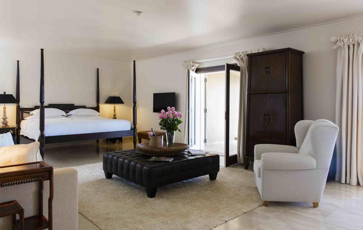 Imagen de la habitación del Hotel Vila Joya. Foto 4