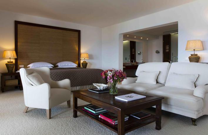 Imagen de la habitación del Hotel Vila Joya. Foto 5