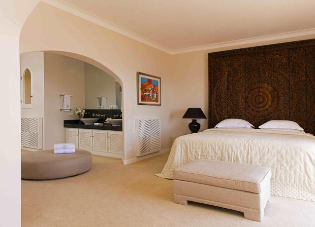 Imagen de la habitación del Hotel Vila Joya. Foto 7