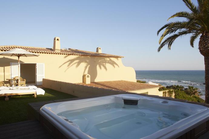 Imagen de los exteriores del Hotel Vila Joya. Foto 17