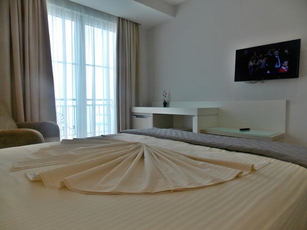 Imagen de la habitación del Hotel Vila Kalcuni. Foto 18