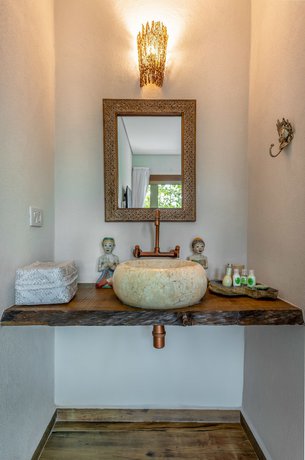 Imagen de la habitación del Hotel Vila Kebaya. Foto 11