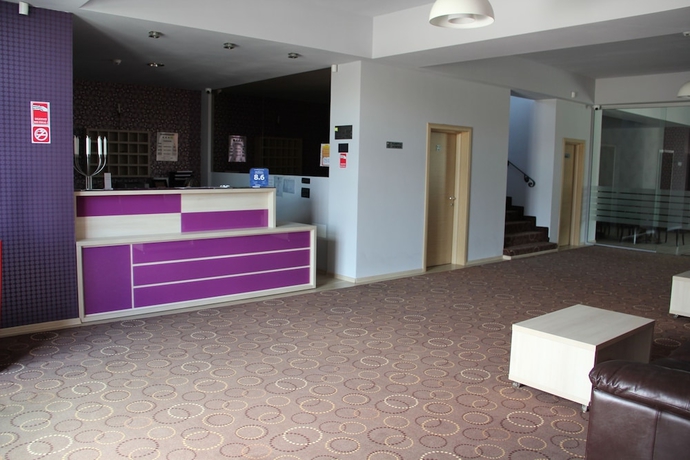 Imagen de los interiores del Hotel Vila Kharisma. Foto 16