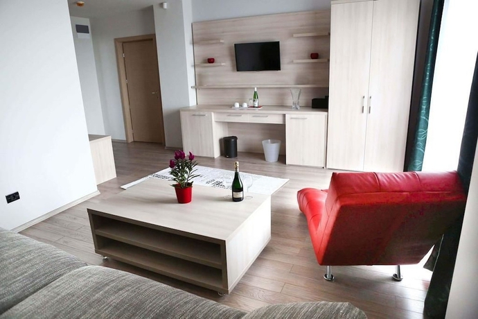 Imagen de la habitación del Hotel Vila Kharisma. Foto 11