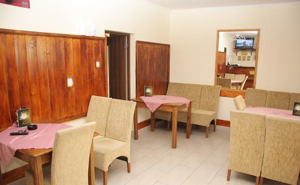 Imagen del bar/restaurante del Hotel Vila Korona. Foto 3