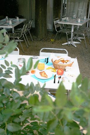 Imagen de la habitación del Hotel Vila, La Peyrade. Foto 6