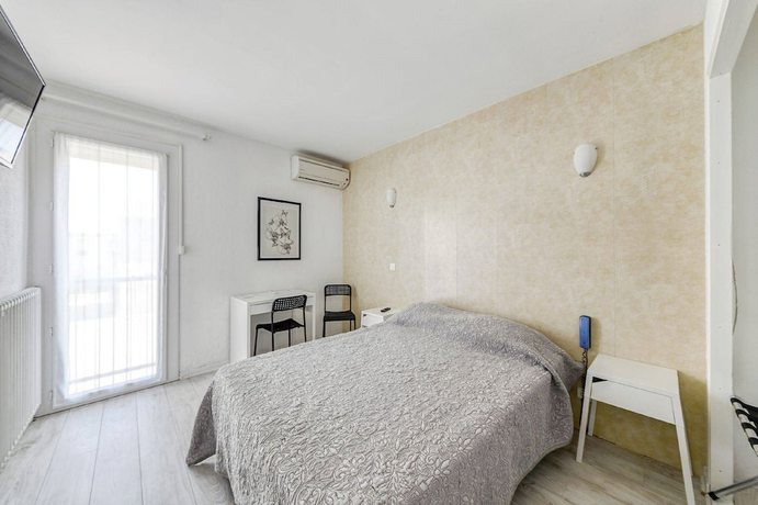 Imagen de la habitación del Hotel Vila, La Peyrade. Foto 18