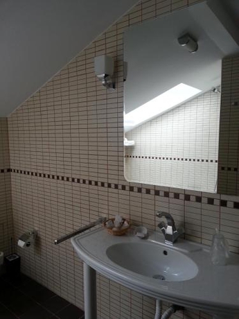 Imagen de la habitación del Hotel Vila Leonida. Foto 7