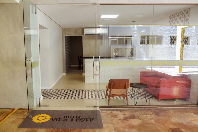 Imagen de los interiores del Hotel Vila Leste. Foto 18