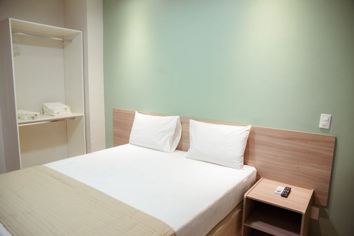Imagen de la habitación del Hotel Vila Leste. Foto 8