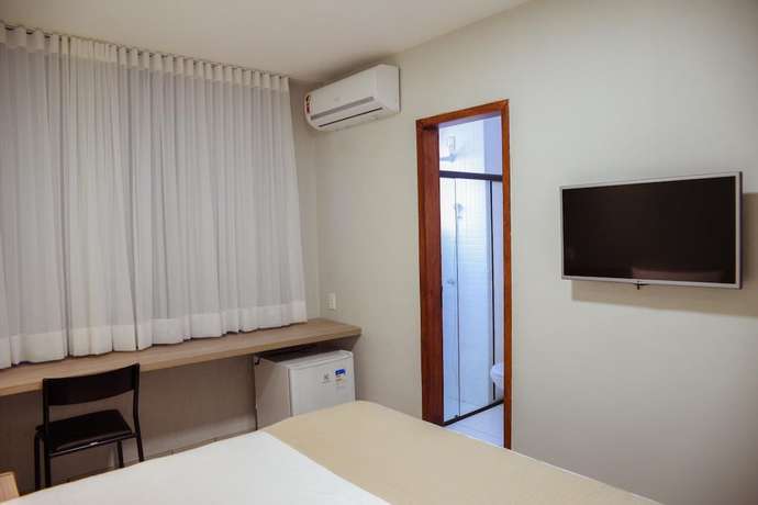 Imagen de la habitación del Hotel Vila Leste. Foto 10