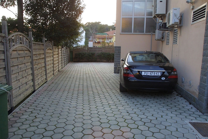 Imagen de los exteriores del Hotel Vila Lili. Foto 14