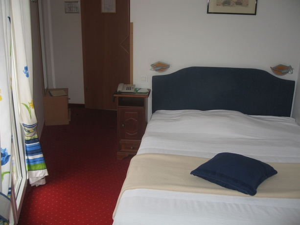 Imagen de la habitación del Hotel Vila Lili. Foto 13