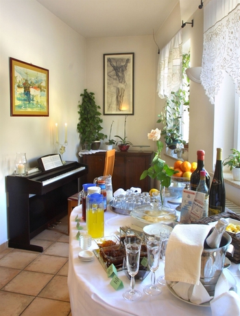 Imagen del bar/restaurante del Hotel Vila Lili. Foto 5