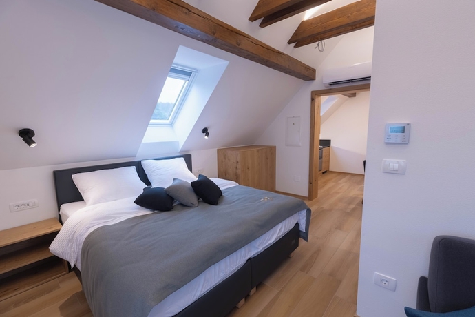 Imagen de la habitación del Hotel Vila Loka. Foto 16