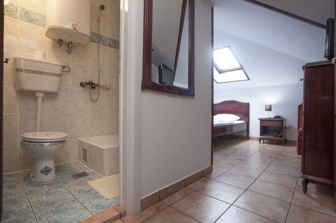 Imagen de la habitación del Hotel Vila Lux. Foto 3