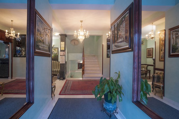 Imagen de los interiores del Hotel Vila Lux. Foto 13