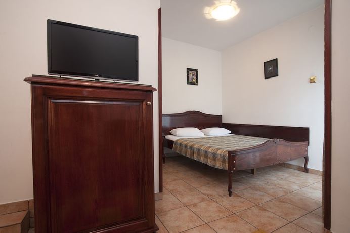 Imagen de la habitación del Hotel Vila Lux. Foto 4