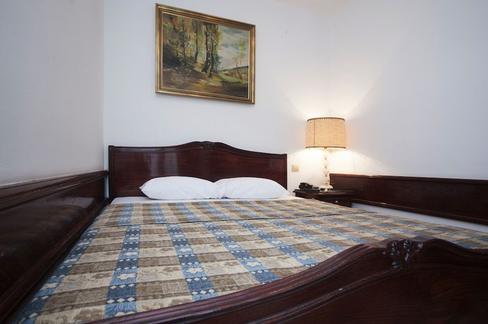 Imagen de la habitación del Hotel Vila Lux. Foto 6
