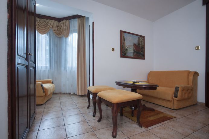 Imagen de la habitación del Hotel Vila Lux. Foto 7