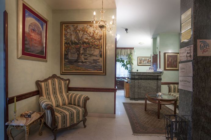 Imagen de los interiores del Hotel Vila Lux. Foto 16