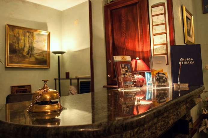 Imagen de los interiores del Hotel Vila Lux. Foto 18