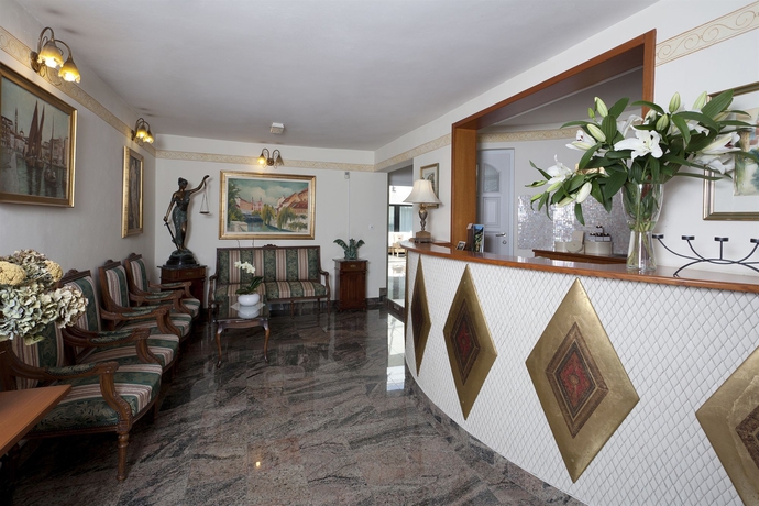 Imagen de los interiores del Hotel Vila Minka. Foto 10