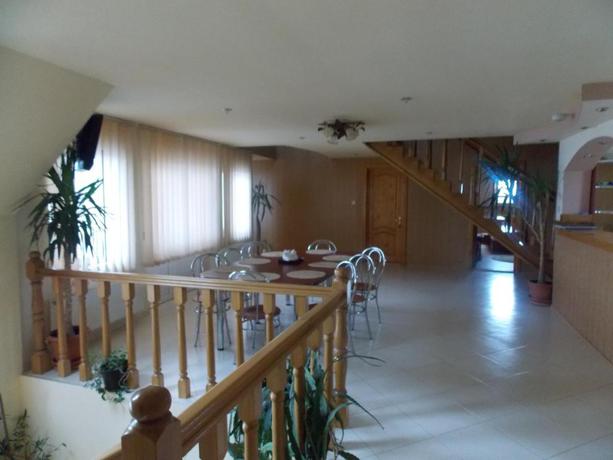 Imagen de los interiores del Hotel Vila Nely. Foto 4