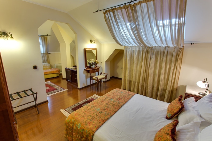 Imagen de la habitación del Hotel Vila Paris. Foto 5