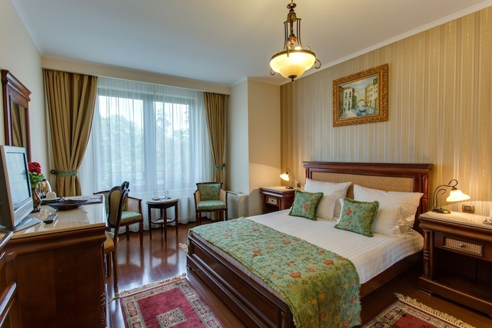Imagen de la habitación del Hotel Vila Paris. Foto 7