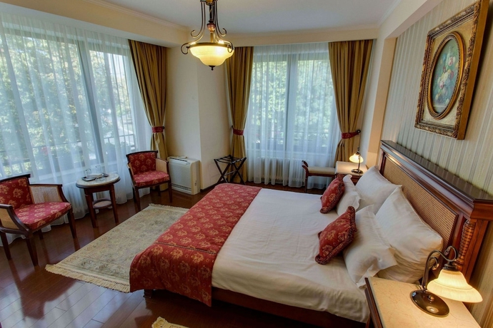 Imagen de la habitación del Hotel Vila Paris. Foto 9