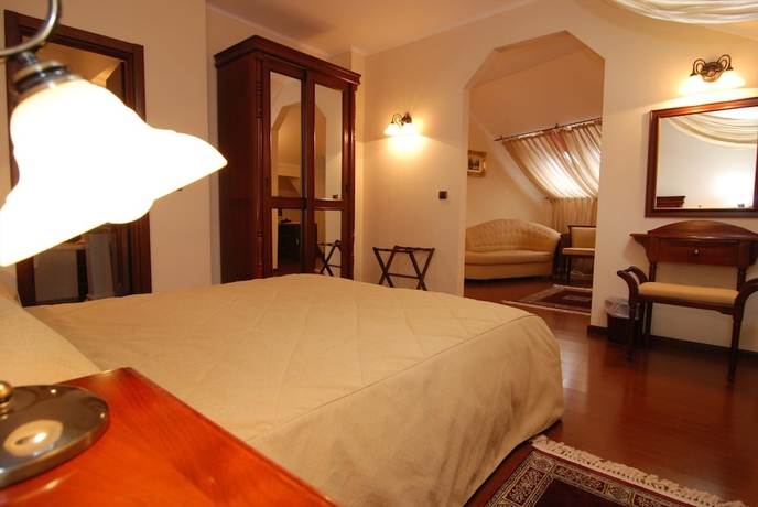 Imagen de la habitación del Hotel Vila Paris. Foto 16