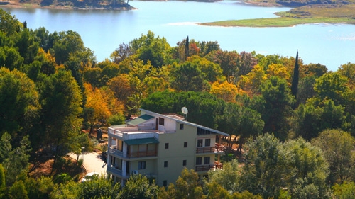 Imagen general del Hotel Vila Park, Tirana. Foto 1