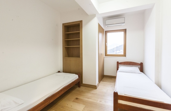 Imagen de la habitación del Hotel Vila Petrovic. Foto 13