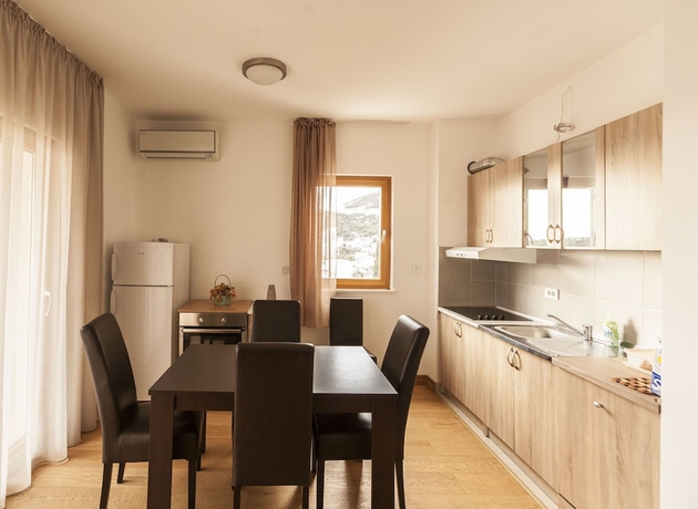 Imagen de la habitación del Hotel Vila Petrovic. Foto 17
