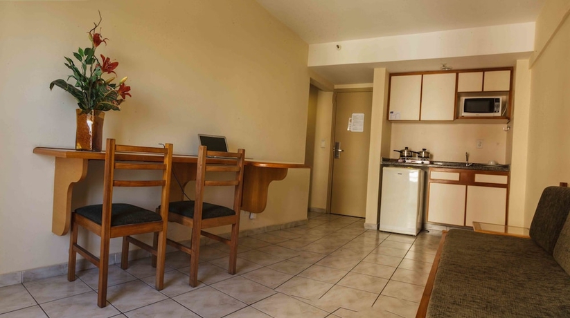 Imagen de la habitación del Hotel Vila Rica Flat. Foto 16