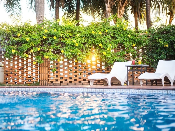 Imagen de la piscina del Hotel Vila Romana Park. Foto 19