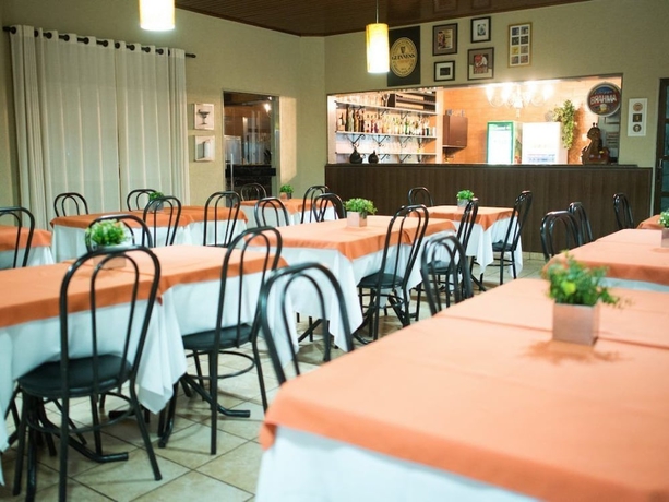 Imagen del bar/restaurante del Hotel Vila Romana Park. Foto 4