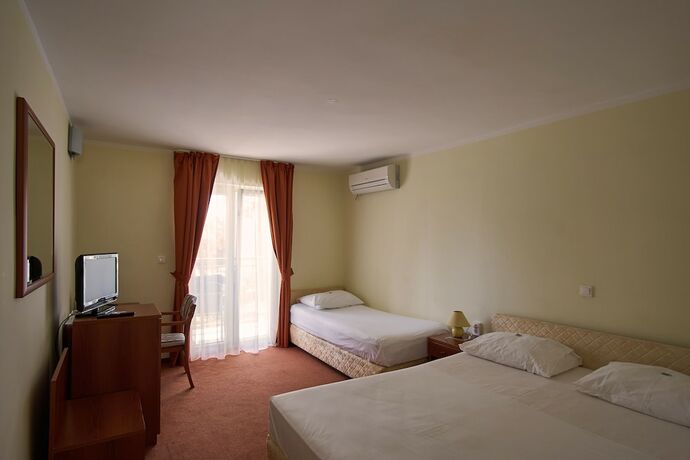 Imagen de la habitación del Hotel Vila Ruzica. Foto 29