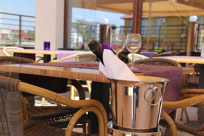 Imagen del bar/restaurante del Hotel Vila Sangria. Foto 3