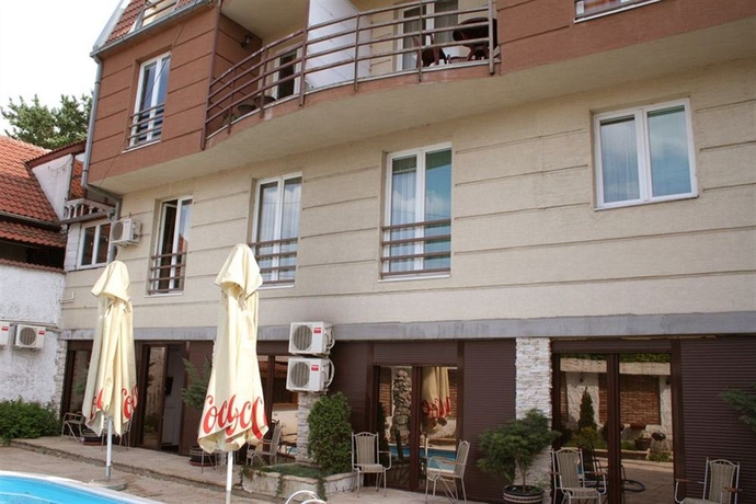 Imagen de los exteriores del Hotel Vila Senjak. Foto 10