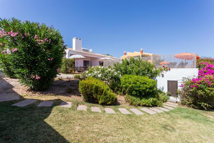 Imagen de los exteriores del Hotel Vila Sta Teresinha Suites. Foto 4