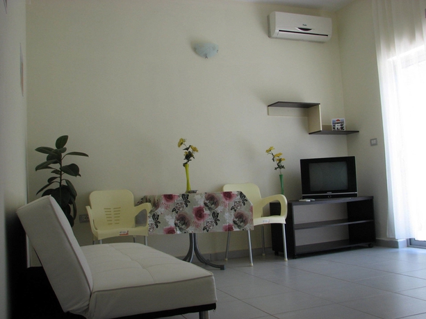 Imagen de los interiores del Hotel Vila Tufi. Foto 19