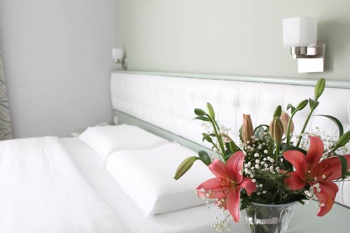 Imagen de la habitación del Hotel Vila Verde City Center. Foto 13