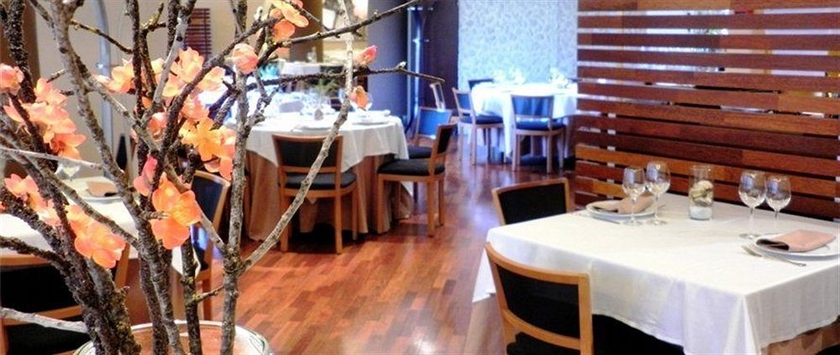 Imagen del bar/restaurante del Hotel Vila de Muro. Foto 5