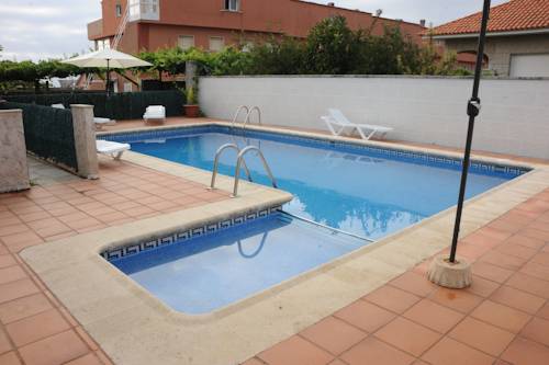 Imagen de la piscina del Hotel Vilacobi&ntilde;a. Foto 5