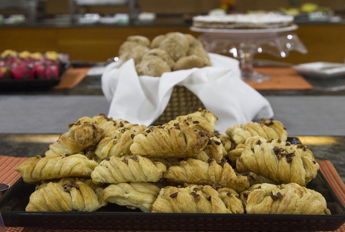 Imagen del bar/restaurante del Hotel Viladomat. Foto 1