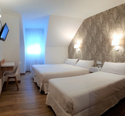 Imagen de la habitación del Hotel Vilagarcia. Foto 2