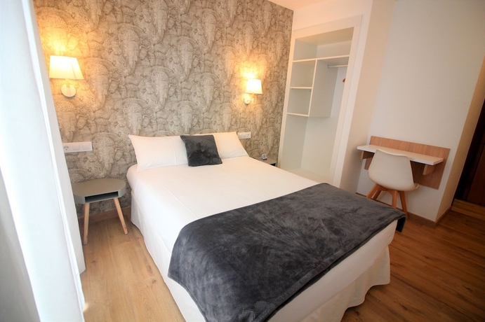 Imagen de la habitación del Hotel Vilagarcia. Foto 11